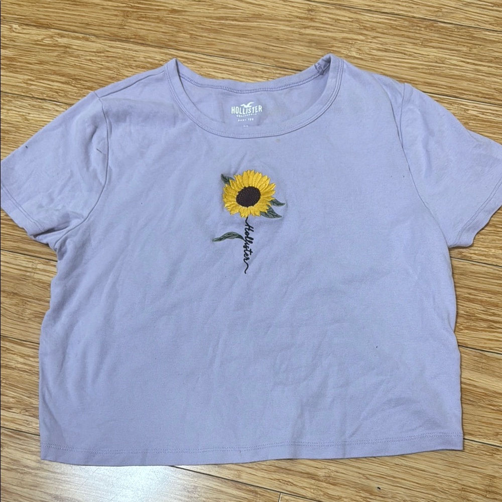 Hollister Women's Purple Sunflower Top